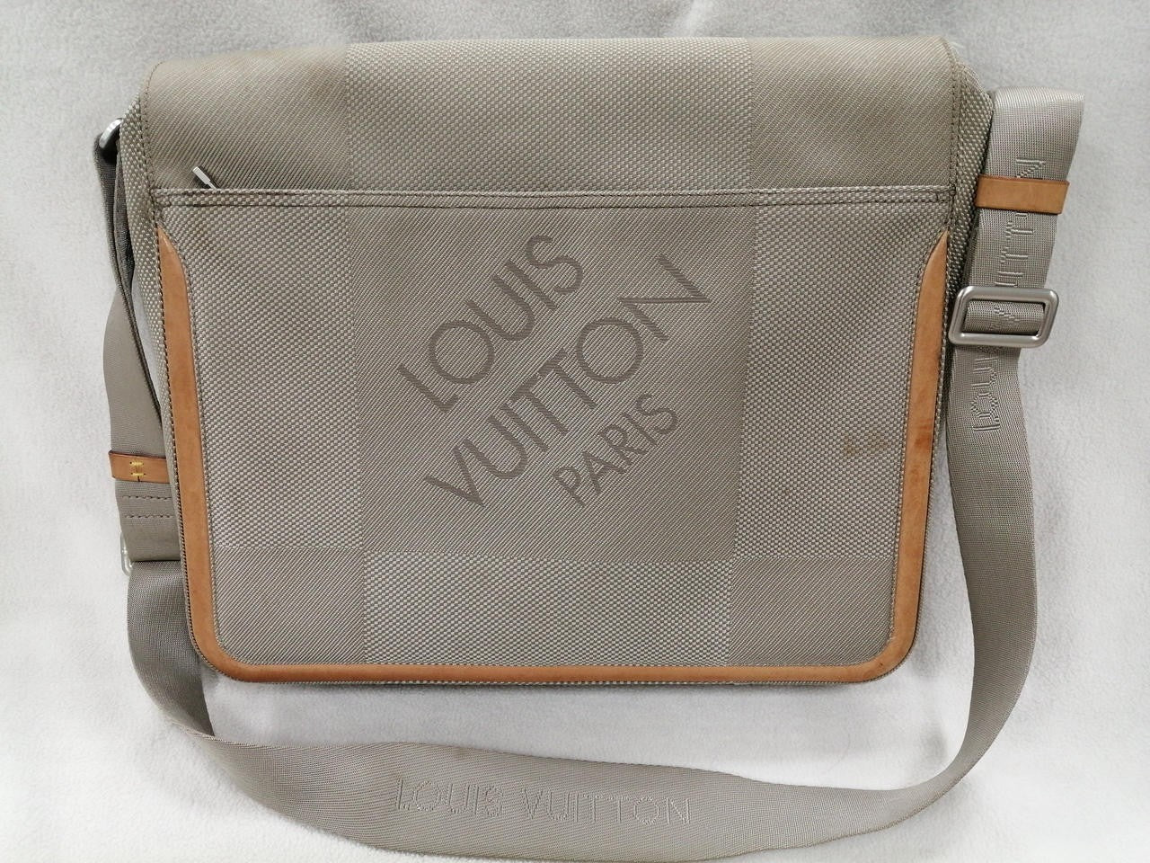 Louis Vuitton Damier Geant Mesage Crossbody Messager Bag M93031 Authentic