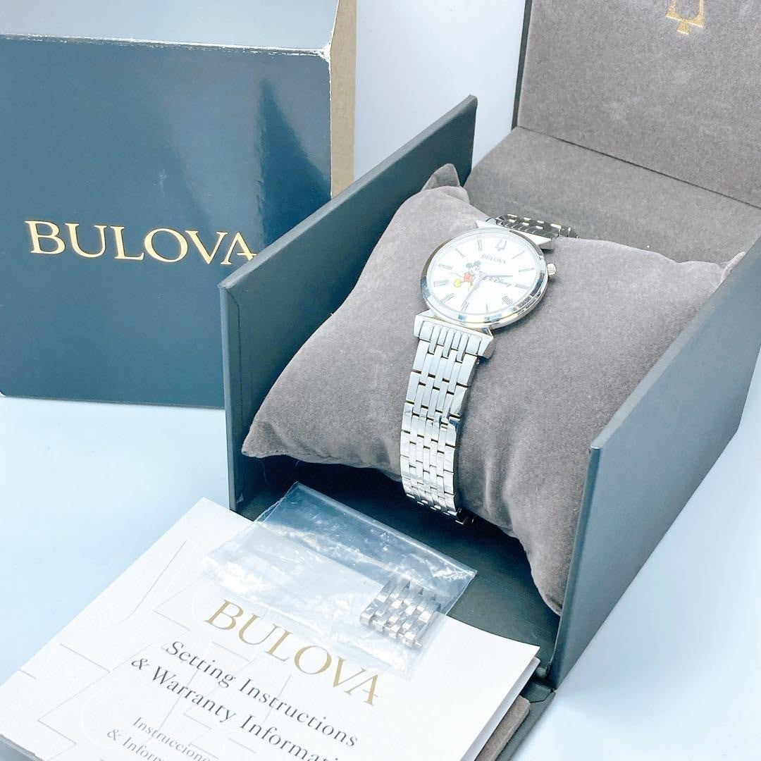Bulova Mickey Mouse Disney Round Watch Rare" Used