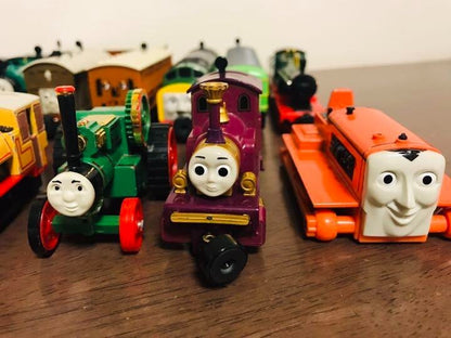 Thomas and Friends Diecast Magnet Train Lot 22pcs Rare Discontinued 1990s Set