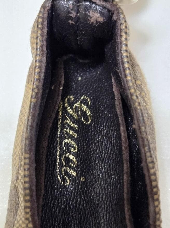 GUCCI GG Leather Strap Shoes Key Holder Rare Bag charm Fashion Accessories F169